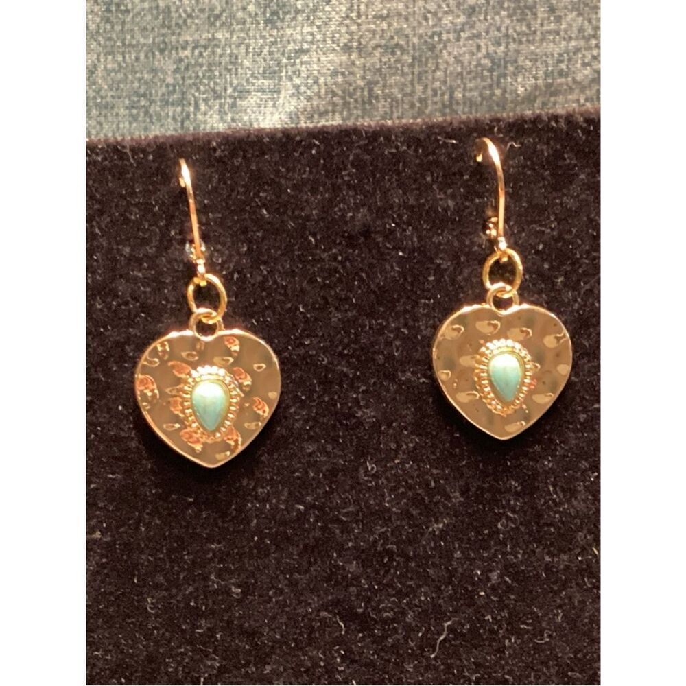 NWOT. Goldtone Heart Leverback Earrings with Faux Turquoise Accent